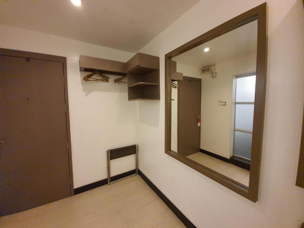 Clover City Center Plus Hotel Yangon Extérieur photo