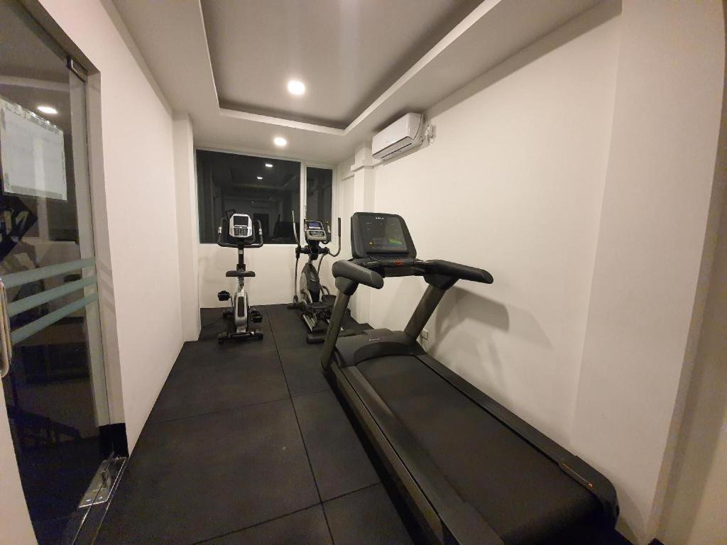 Clover City Center Plus Hotel Yangon Extérieur photo