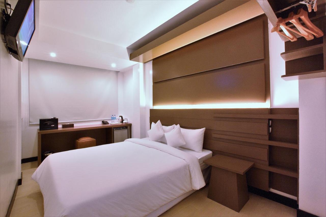 Clover City Center Plus Hotel Yangon Extérieur photo