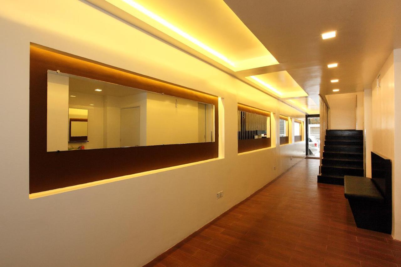 Clover City Center Plus Hotel Yangon Extérieur photo