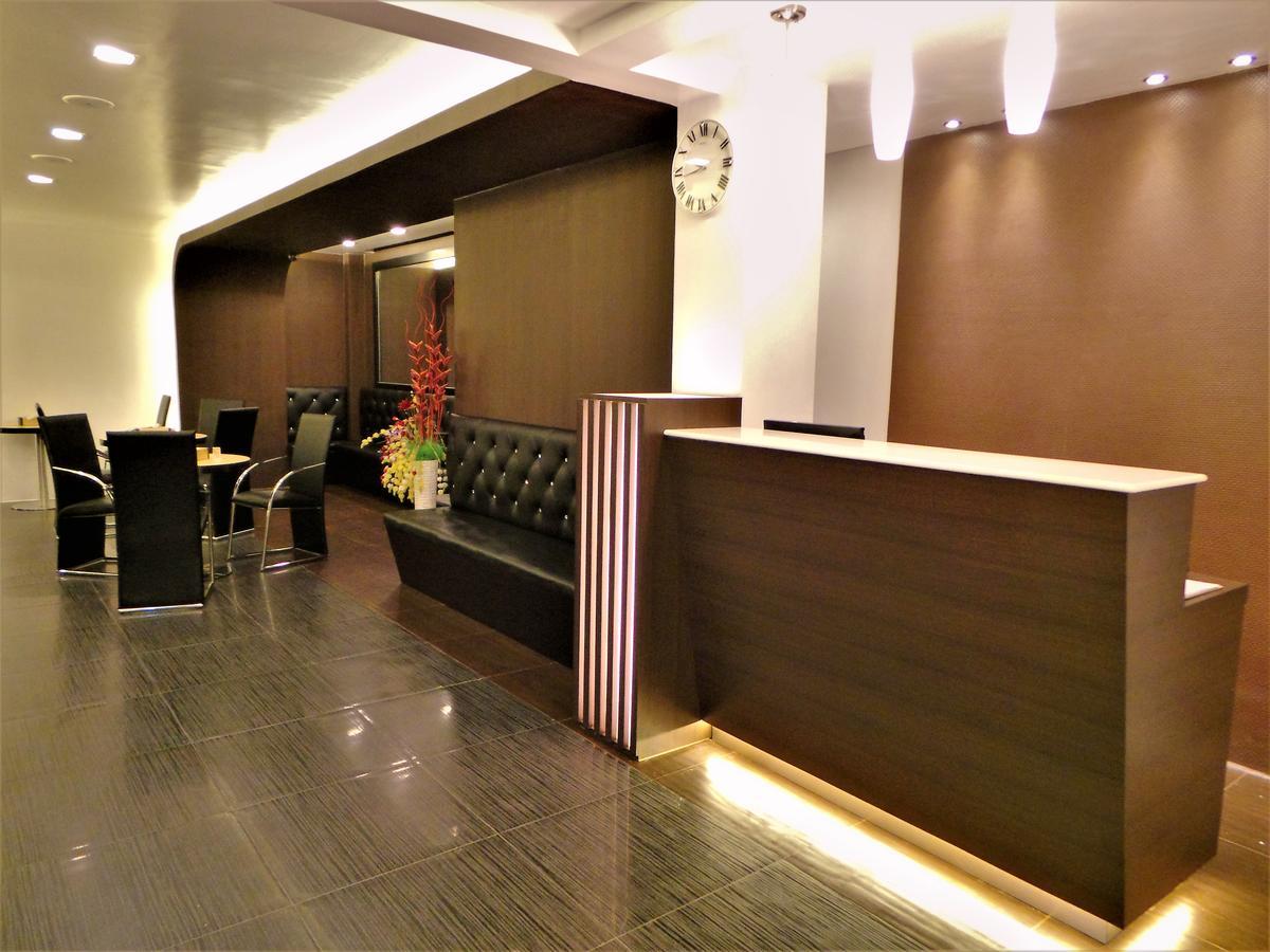 Clover City Center Plus Hotel Yangon Extérieur photo