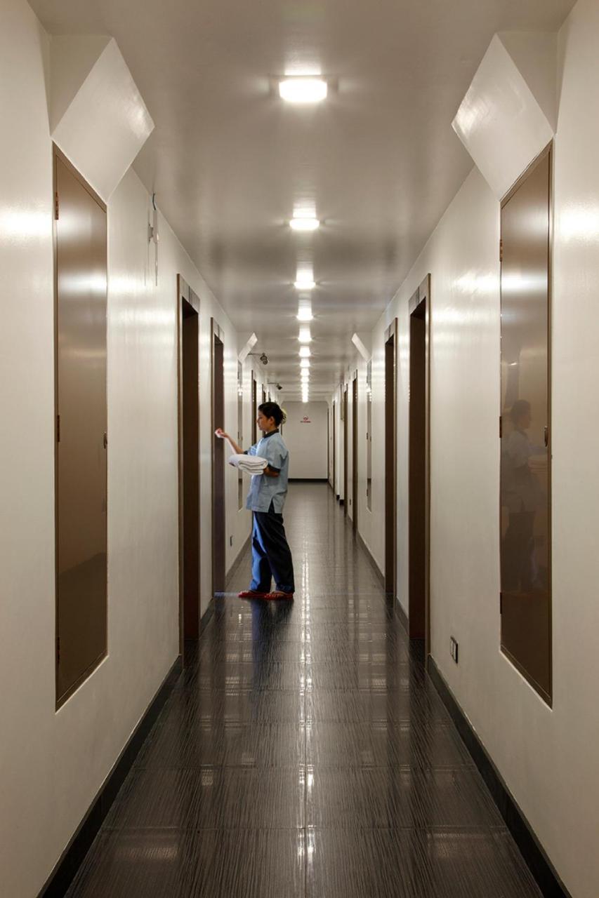 Clover City Center Plus Hotel Yangon Extérieur photo